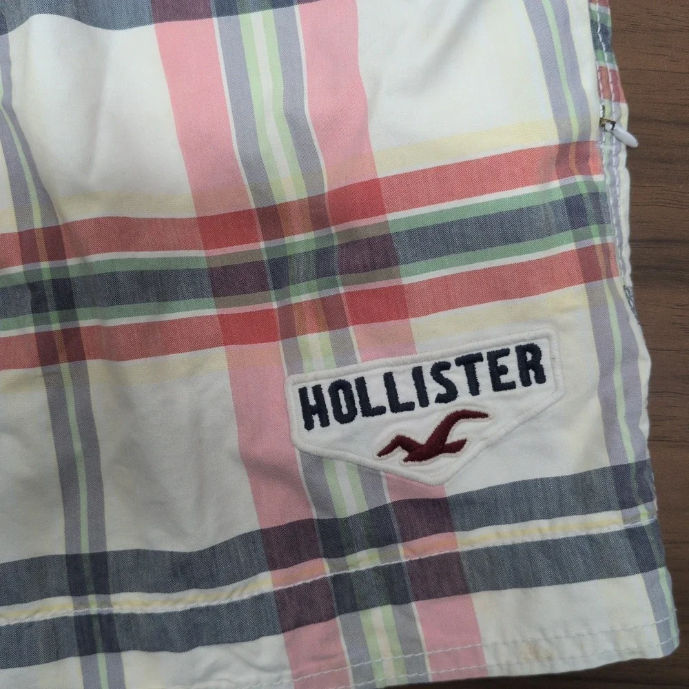 Hollister product pair
